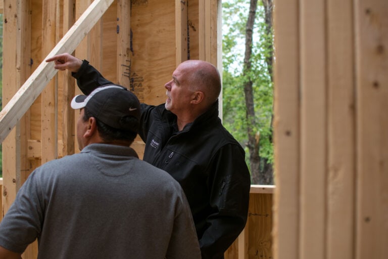 Carr-on-site-with-Matt-1-of-1-web-768x512-1 Carr-on-site-with-Matt-1-of-1-web-768x512-1